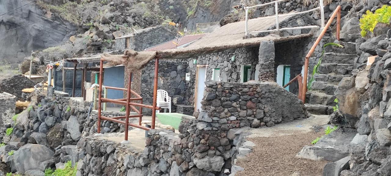 Casita pajero en el Pozo de las Calcosas, El Hierro Exterior foto