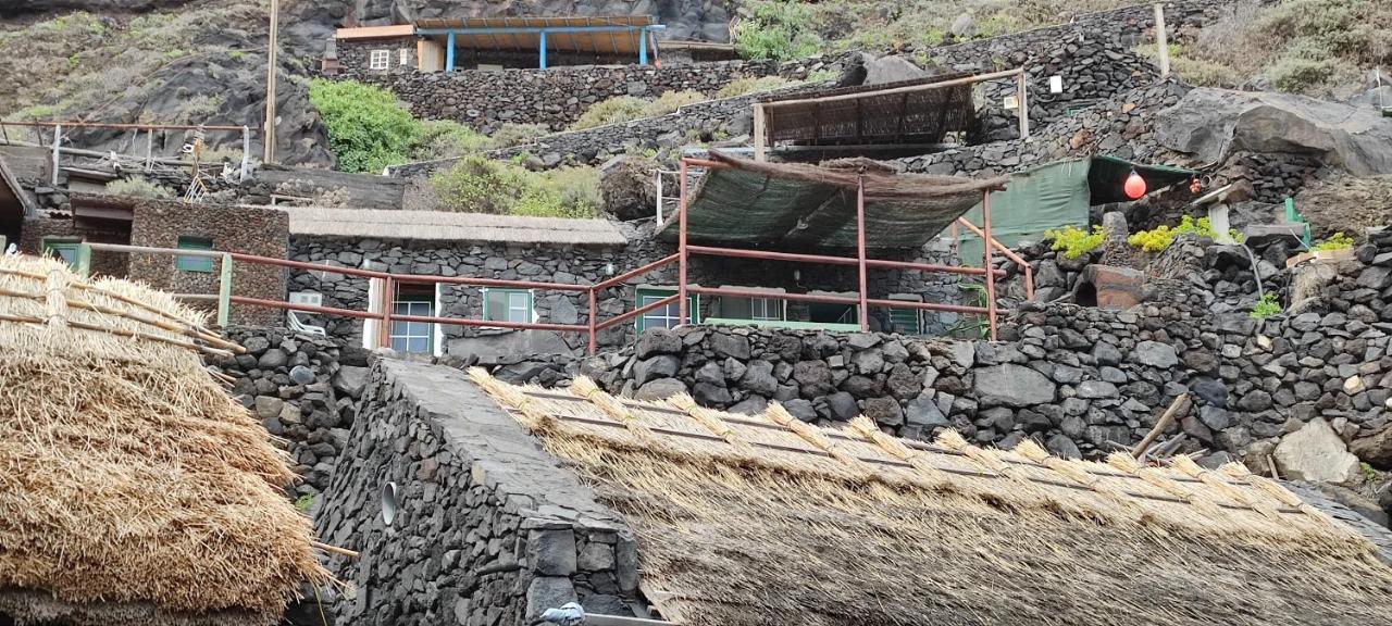 Casita pajero en el Pozo de las Calcosas, El Hierro Exterior foto