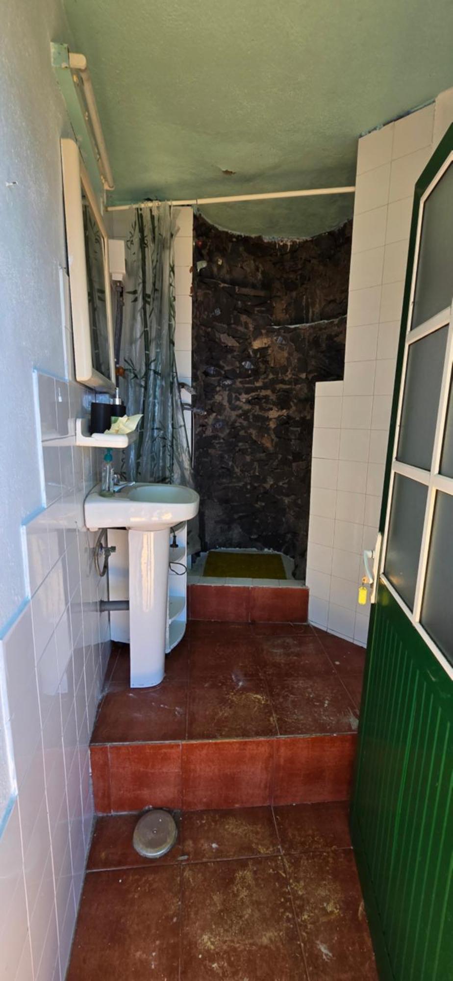Casita pajero en el Pozo de las Calcosas, El Hierro Exterior foto